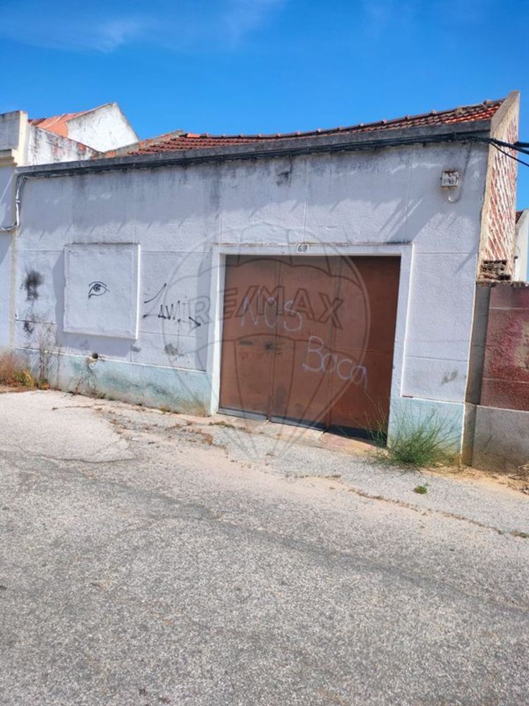 2 bedrooms House in Barreiro, Portugal No. 179125