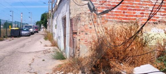 2 bedrooms House in Barreiro, Portugal No. 179125 4