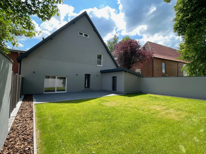 Casa de 6 habitaciónes en Cuxhaven, Germany No. 169049