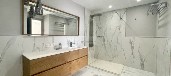 6 Schlafzimmer Doppelhaus in Marbella, Spain, Nr. 41191 25