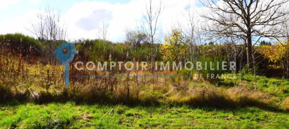 900m² Land in Coucouron, France No. 95727 3