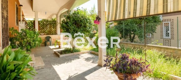 4 rooms Apartment in Rome, Italy No. 309450 2