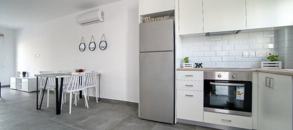 3 bedrooms Apartment in Kato Paphos, Cyprus No. 23300 3