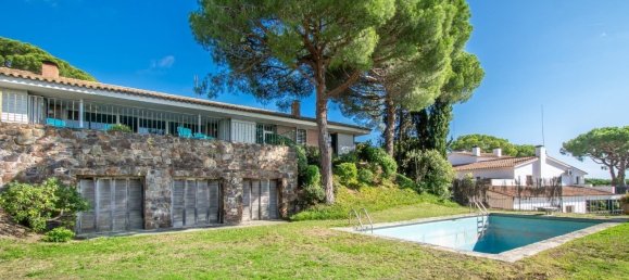 Дом с 6 спальнями в Сан-Андреу-де-Льяванерес, Испания № 289369 2