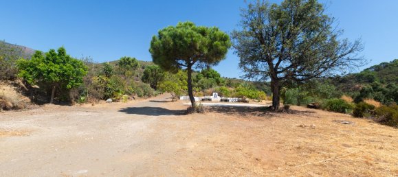  Land in Estepona, Spain No. 167122 2