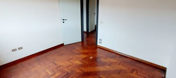 4 rooms Apartment in Prato, Italy No. 48807 15