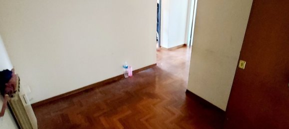 4 rooms Apartment in Prato, Italy No. 48807 8