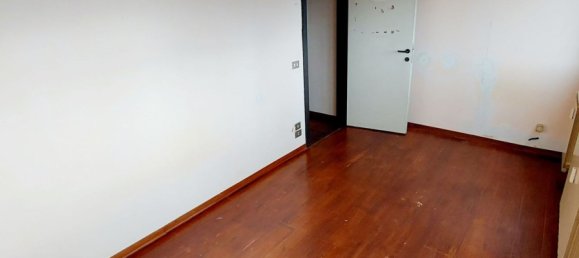 4 rooms Apartment in Prato, Italy No. 48807 18