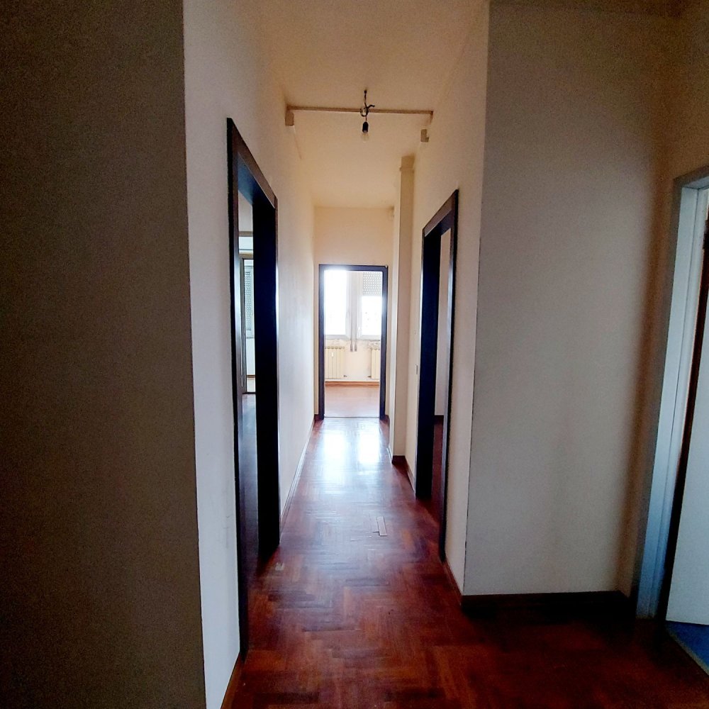 4 rooms Apartment in Prato, Italy No. 48807