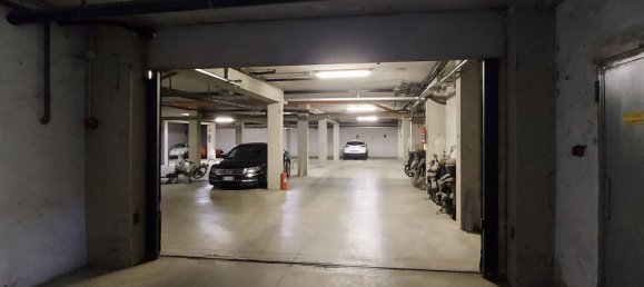 4 rooms Apartment in Prato, Italy No. 48807 6