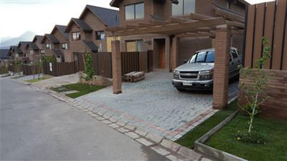 3 bedrooms House in Santiago, Chile No. 2467