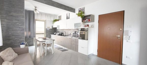 4 rooms Apartment in Palermo, Italy No. 157253 23