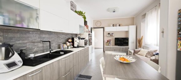 4 rooms Apartment in Palermo, Italy No. 157253 26