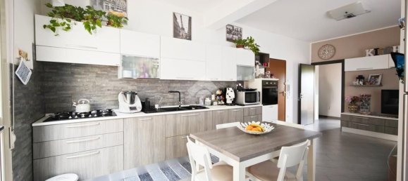 4 rooms Apartment in Palermo, Italy No. 157253 24