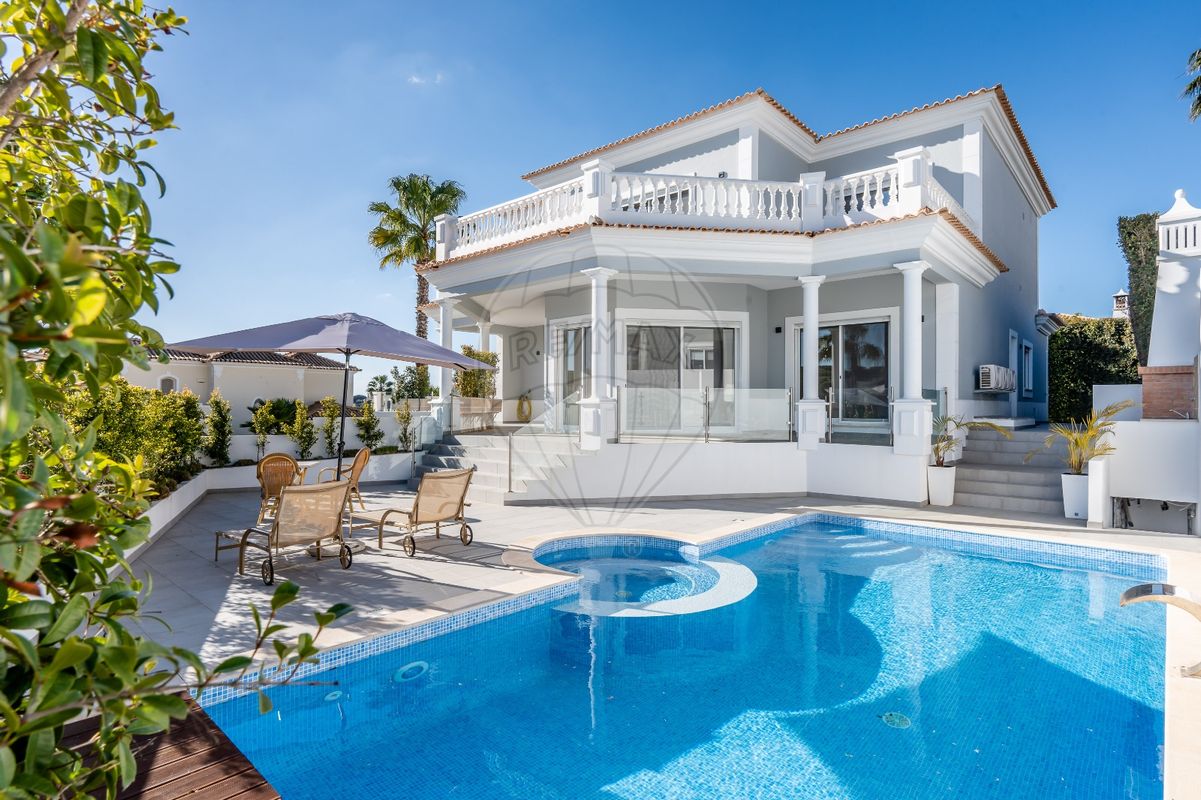 5 غرف نوم منزل في Almancil, Portugal رقم 187714