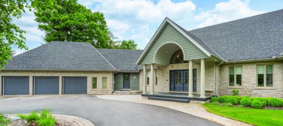 4 bedrooms House in Halton Hills, Canada No. 926 2