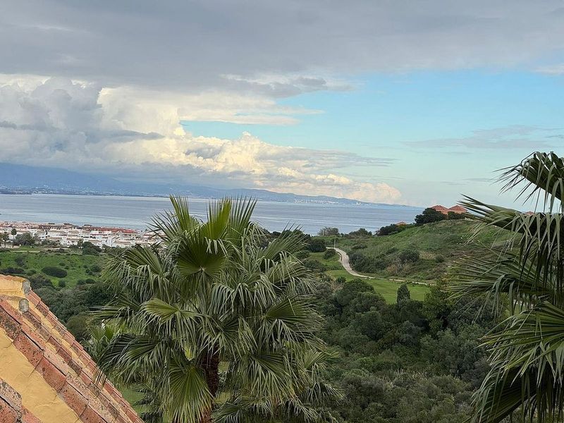 2 bedrooms Penthouse in La Duquesa, Spain No. 222078