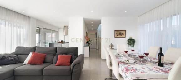 4 bedrooms House in Almada, Portugal No. 137566 4