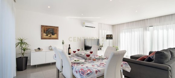 4 bedrooms House in Almada, Portugal No. 137566 3