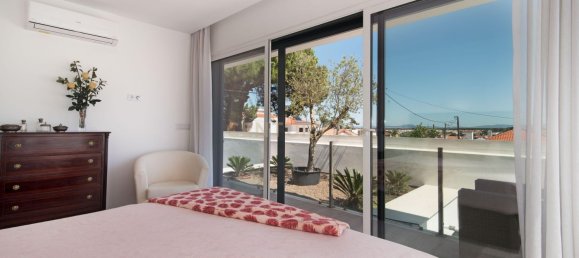 4 bedrooms House in Almada, Portugal No. 137566 26