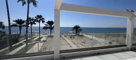 Adosado de 3 dormitorios en Pervolia, Cyprus No. 26132 3