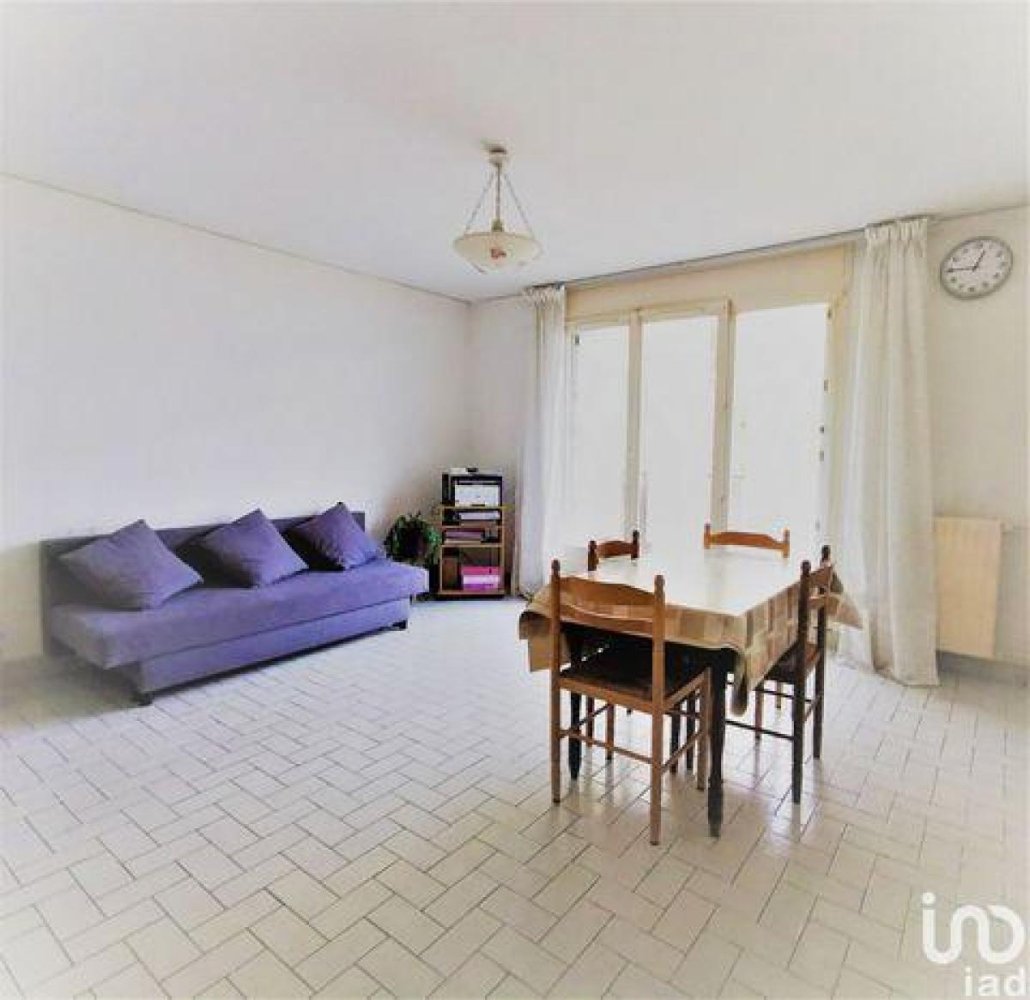 شقة 3 غرف نوم  في Bondy, France رقم 35723