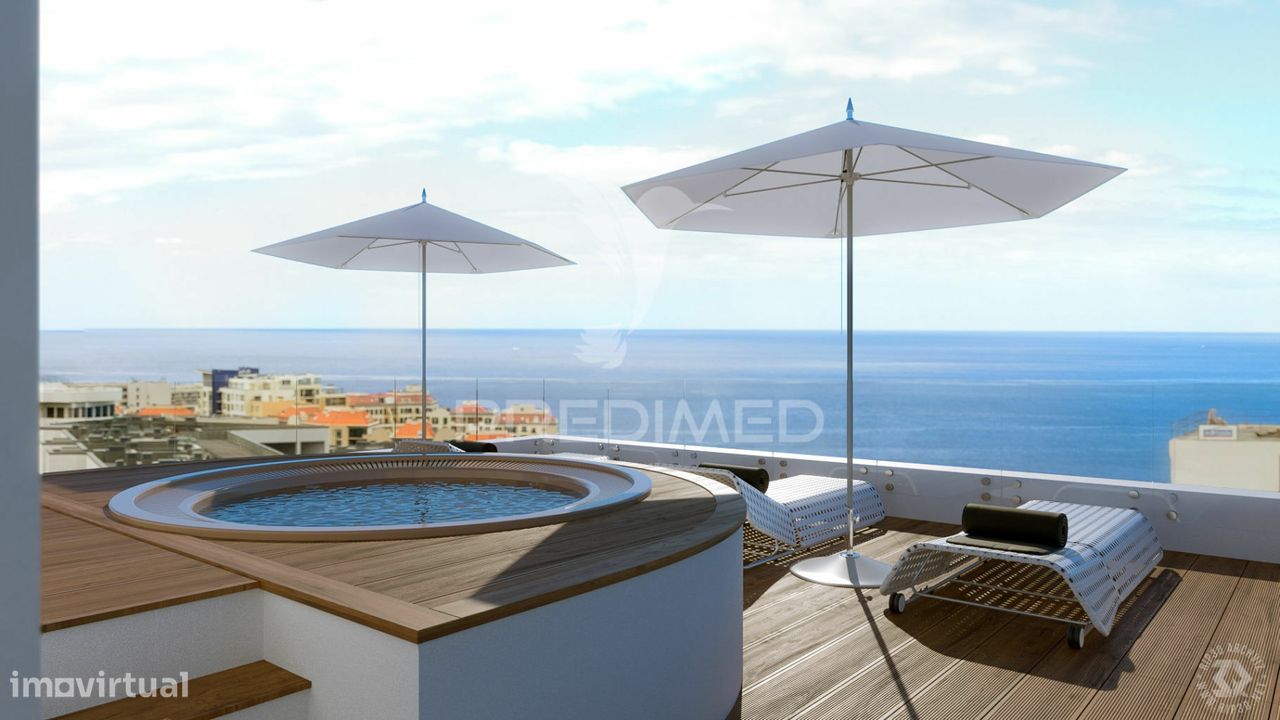 5 bedrooms Penthouse in Funchal, Portugal No. 77617