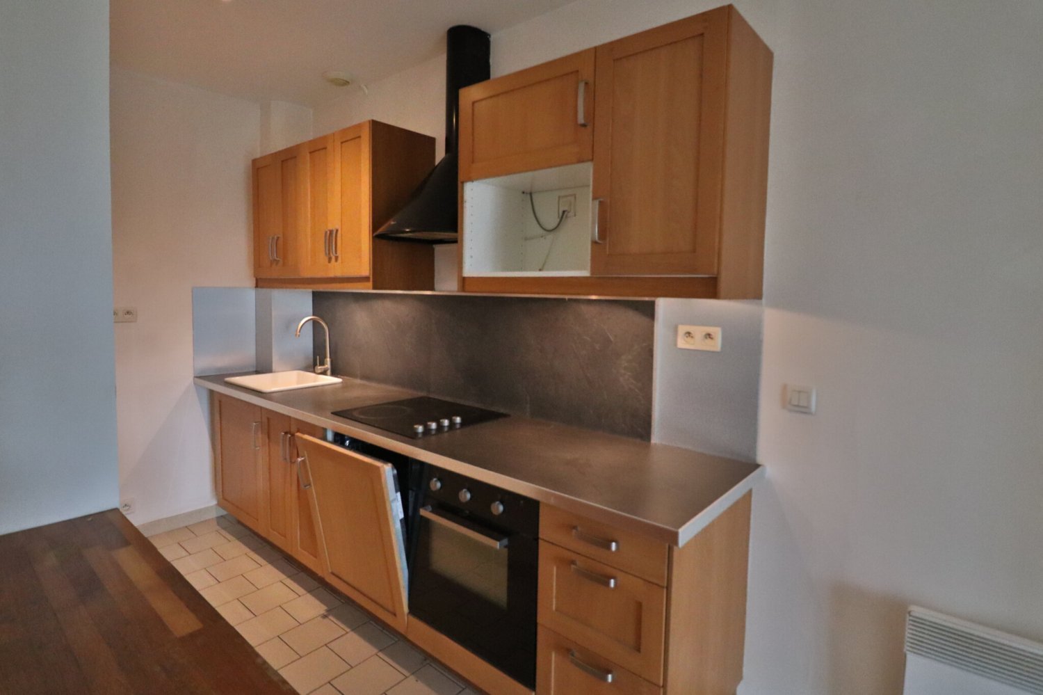 Apartamento de 2 dormitorios en Saint-Julien-les-Villas, France No. 240274