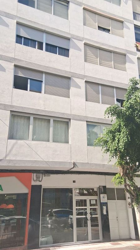  مرآب في Las Palmas De Gran Canaria, Spain رقم 242218