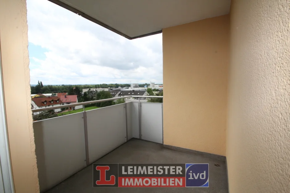 Квартира с 3 спальнями в Ашаффенбург, Германия № 36767