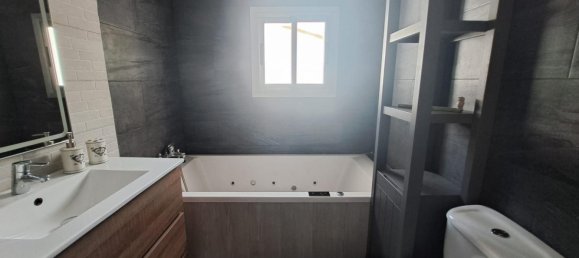 4 bedrooms Townhouse in Requena, Spain No. 162725 18