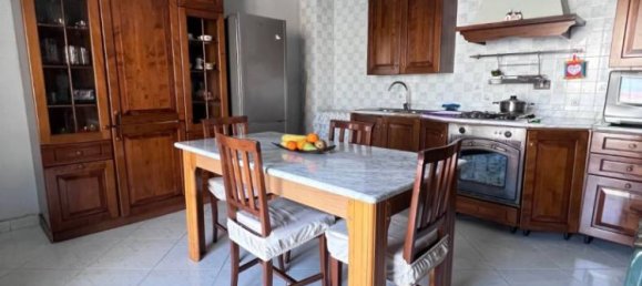 4 bedrooms House in Cesa, Italy No. 74554 13