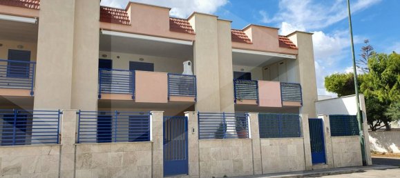 Estacionamento de 3 divisões em Torchiarolo, Italy N.º 27958 21