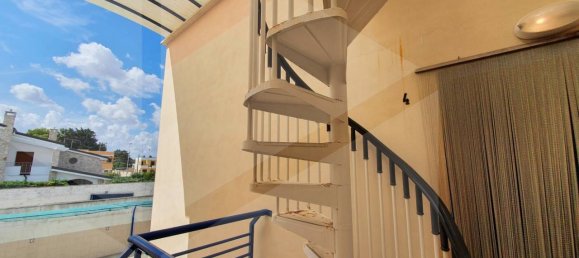 Estacionamento de 3 divisões em Torchiarolo, Italy N.º 27958 19