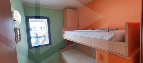 Estacionamento de 3 divisões em Torchiarolo, Italy N.º 27958 11