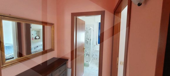 Estacionamento de 3 divisões em Torchiarolo, Italy N.º 27958 13