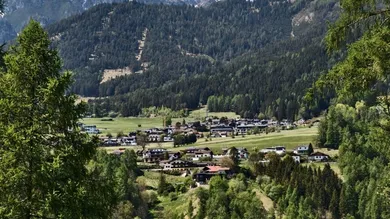  قطعة أرض في Telfes im Stubai, Austria رقم 194344
