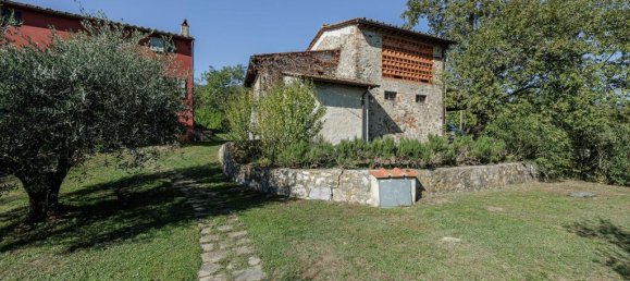 Земельный участок с 4 спальнями в Лукка, Италия № 57227 14