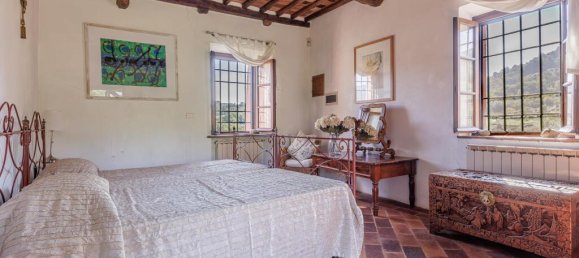 Земельный участок с 4 спальнями в Лукка, Италия № 57227 11