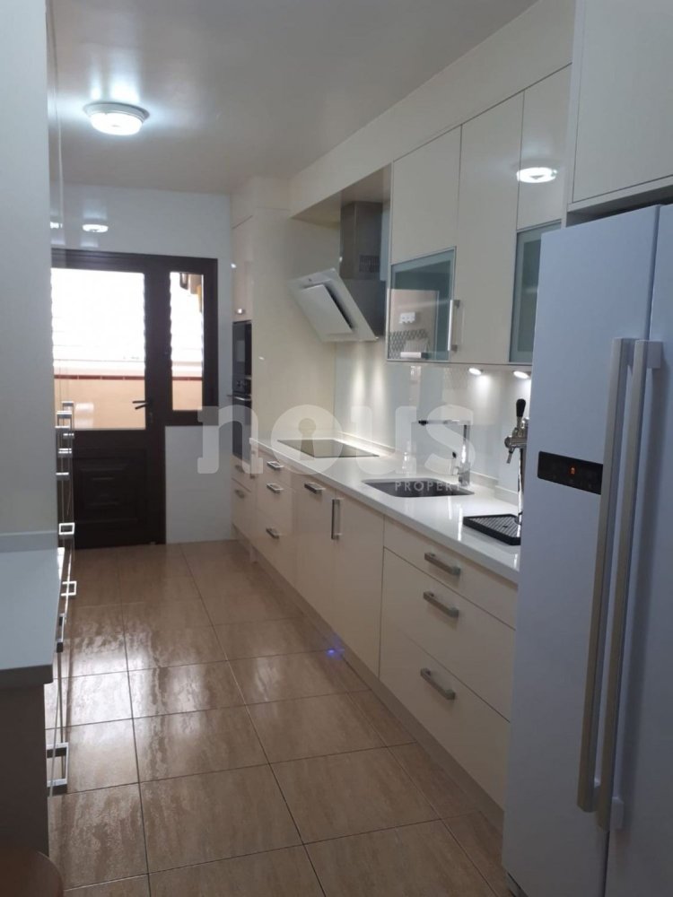Apartamento de 3 dormitorios en Valle de San Lorenzo, Spain No. 16202