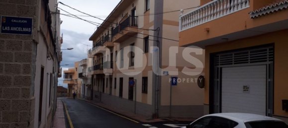Apartamento de 3 dormitorios en Valle de San Lorenzo, Spain No. 16202 3