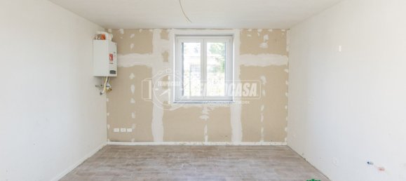 Квартира с 1 спальней в Бусто Арсицио, Италия № 348720 9