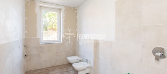 Квартира с 1 спальней в Бусто Арсицио, Италия № 348720 13