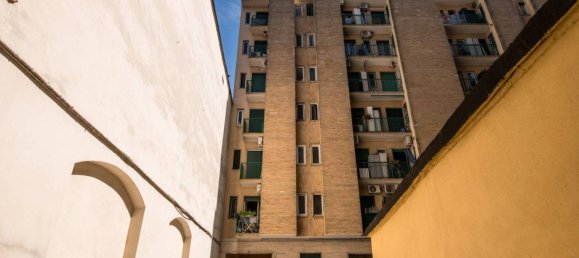 1 bedroom Apartment in Milan, Italy No. 295232 11