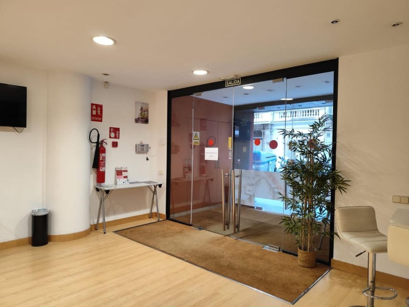Gewerbliche Immobilie in Barcelona, Spain 1400m², Nr. 88773