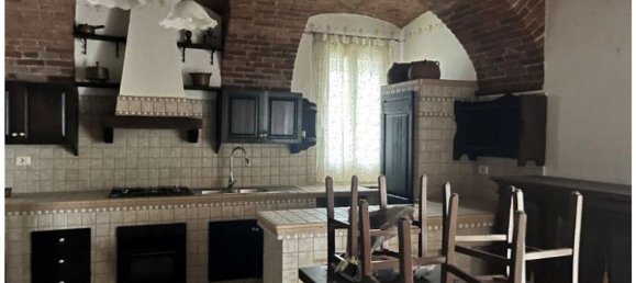 3 Schlafzimmer Haus in Tronzano Vercellese, Italy, Nr. 358615 8