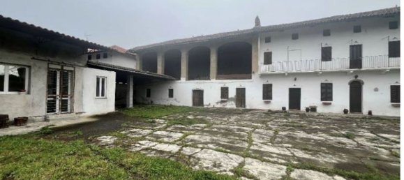 3 Schlafzimmer Haus in Tronzano Vercellese, Italy, Nr. 358615 4