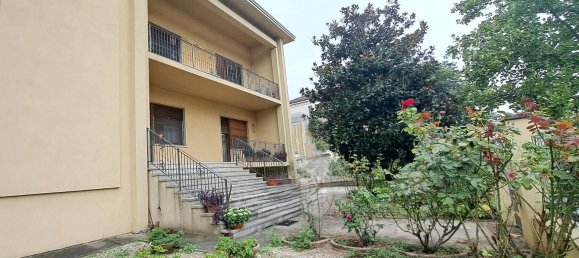 12 rooms House in Suzzara, Italy No. 338431 2