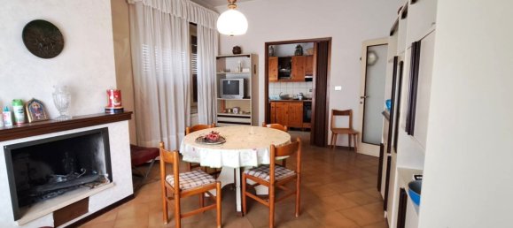 12 rooms House in Suzzara, Italy No. 338431 10