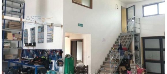 290m² Commercial property in San Demetrio ne' Vestini, Italy No. 43167 14